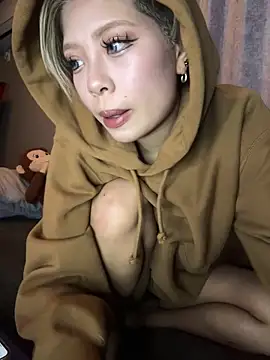 BADBITCHISAKI online show from 03-10-26, 02:33