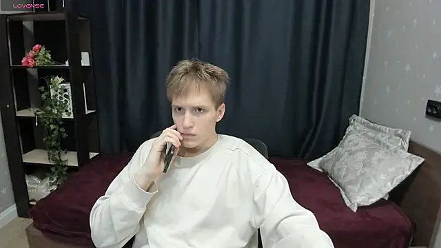 Kai Milller online show from 03-23-26, 01:09