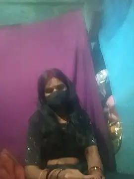 Snapshot of priyasharma899 chatting on 02-18-26, 04:03 priyasharma899 online show from 02-18-26, 04:03