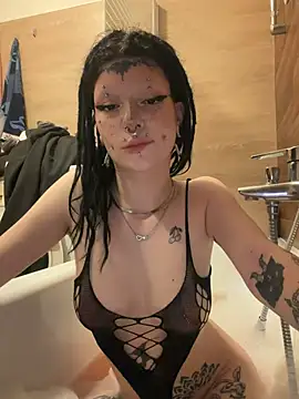 Snapshot of demonLamia chatting on 03-10-26, 06:57 demonLamia online show from 03-10-26, 06:57