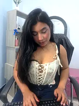 valenlopezz  online show from 05-14-26, 03:46