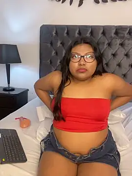 Kiri Black  online show from 03-18-26, 05:32