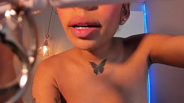 Scarlet Vixen  online show from 07-03-26, 12:44
