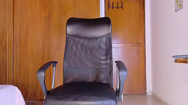 Snapshot of samirths_boy_ chatting on 06-19-26, 07:17 samirths boy online show from 06-19-26, 07:17
