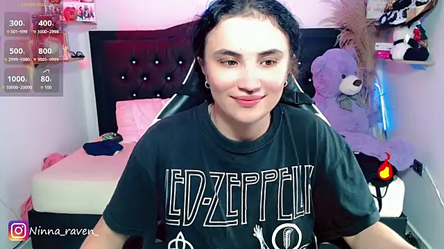 Snapshot of AriaDark chatting on 06-30-26, 12:11 AriaDark online show from 06-30-26, 12:11