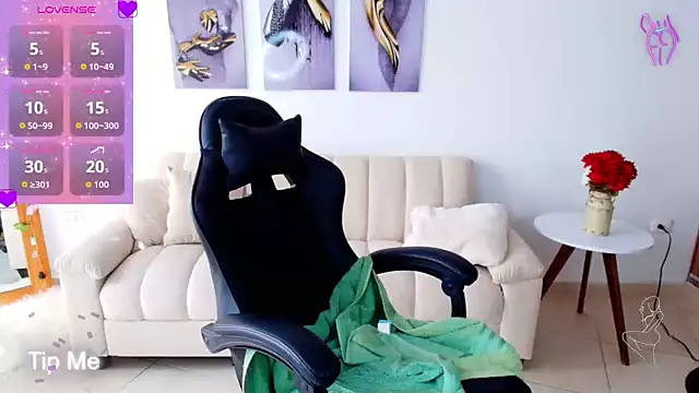 Snapshot of Cristina_Ferreir chatting on 03-24-26, 01:27 Cristina Ferreir online show from 03-24-26, 01:27