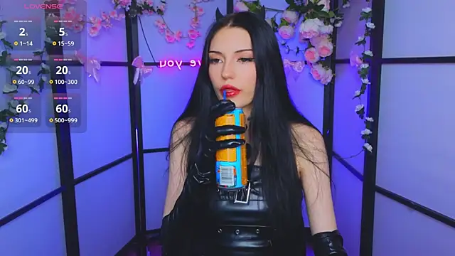Snapshot of Kelly__Bunny chatting on 06-17-26, 08:43 Kelly Bunny online show from 06-17-26, 08:43