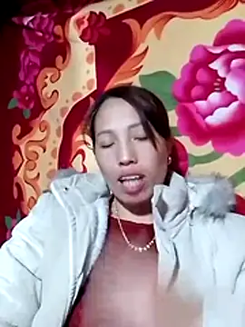 Gummiesu online show from 02-02-26, 01:43