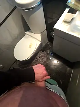 Snapshot of BlnAktivGay chatting on 03-20-26, 08:35 BlnAktivGay online show from 03-20-26, 08:35