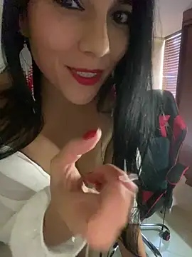 Snapshot of Miaswwe chatting on 06-03-26, 12:19 Miaswwe online show from 06-03-26, 12:19