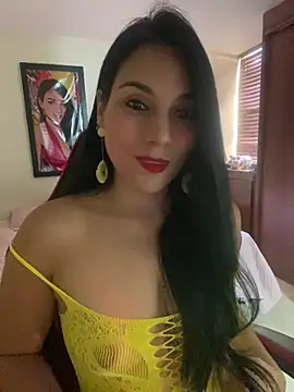 Snapshot of Miaswwe chatting on 07-18-26, 04:11 Miaswwe online show from 07-18-26, 04:11