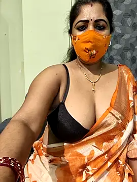 Snapshot of Poly_bhabi chatting on 03-24-26, 02:11 Poly bhabi online show from 03-24-26, 02:11