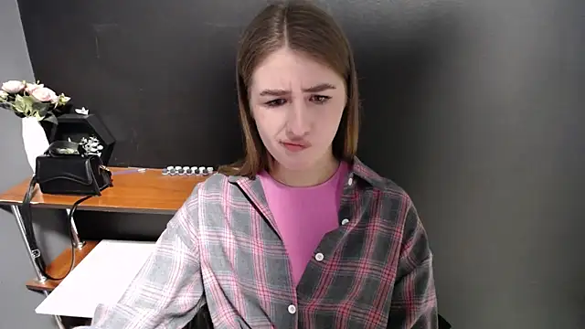 Sunny siren online show from 04-18-26, 12:53