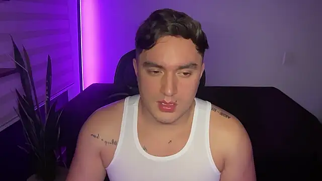 Robyn Rocki online show from 02-12-26, 01:55