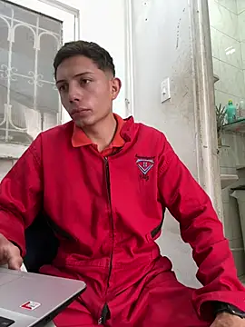 santiObrero online show from 06-01-26, 05:03
