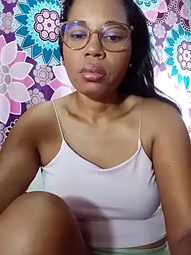 Snapshot of Yandris_1212 chatting on 05-21-26, 01:40 Yandris 1212 online show from 05-21-26, 01:40