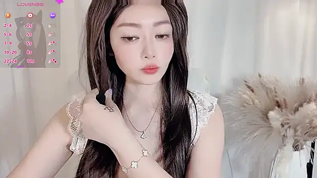 Snapshot of XinYuemeimei chatting on 05-26-26, 02:46 XinYuemeimei online show from 05-26-26, 02:46