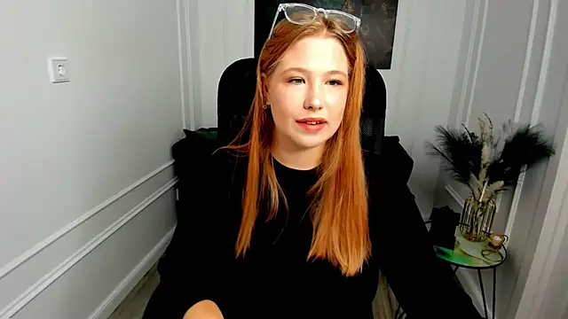 SweetDaylight online show from 06-18-26, 07:40