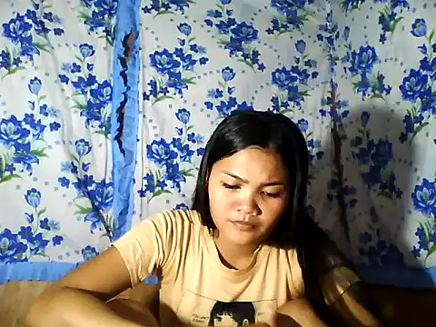 PinaySkinnyJust18 online show from 04-08-26, 11:43