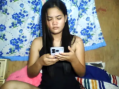Snapshot of PinaySkinnyJust18 chatting on 06-10-26, 11:03 PinaySkinnyJust18 online show from 06-10-26, 11:03