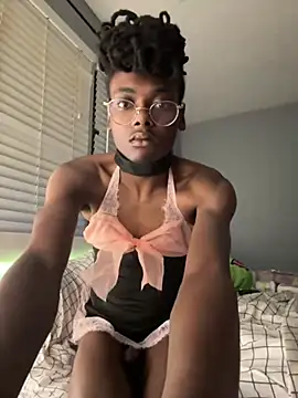 Snapshot of barracksbunny chatting on 06-21-26, 03:53 barracksbunny online show from 06-21-26, 03:53