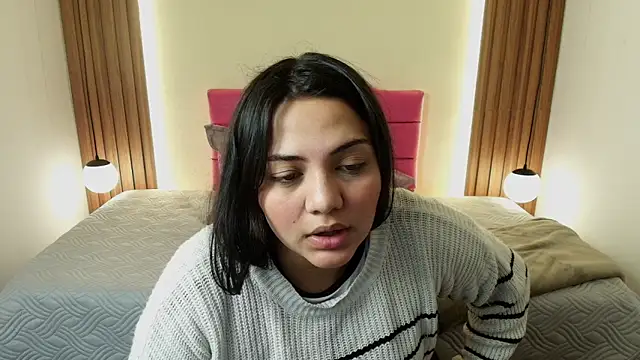 IvonneRoss  online show from 05-12-26, 02:14