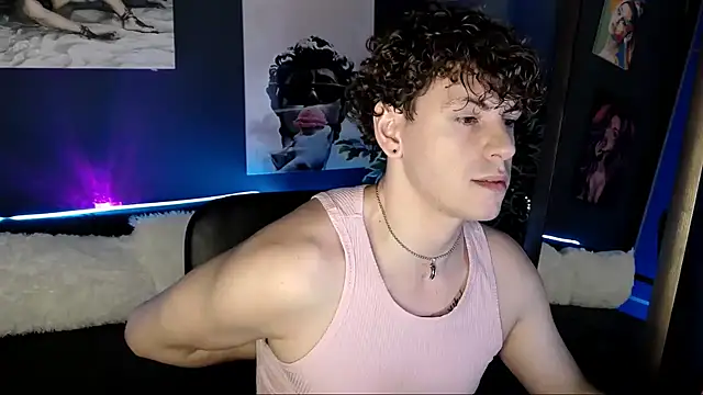 Snapshot of TylerGibson chatting on 07-11-26, 09:16 TylerGibson online show from 07-11-26, 09:16