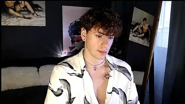 Snapshot of TylerGibson chatting on 07-16-26, 04:46 TylerGibson online show from 07-16-26, 04:46