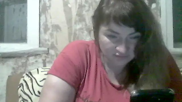 Snapshot of AllinaKis chatting on 06-13-26, 09:24 AllinaKis online show from 06-13-26, 09:24