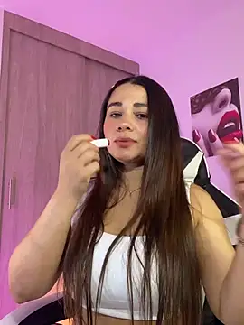 Snapshot of saray_mendozaa chatting on 06-27-26, 04:23 saray mendozaa online show from 06-27-26, 04:23
