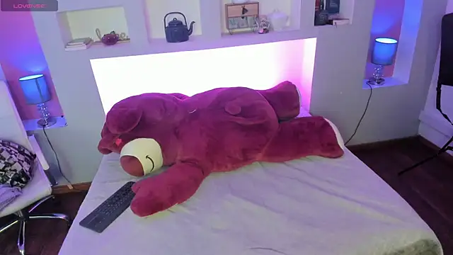 naomi campell online show from 04-01-26, 07:22