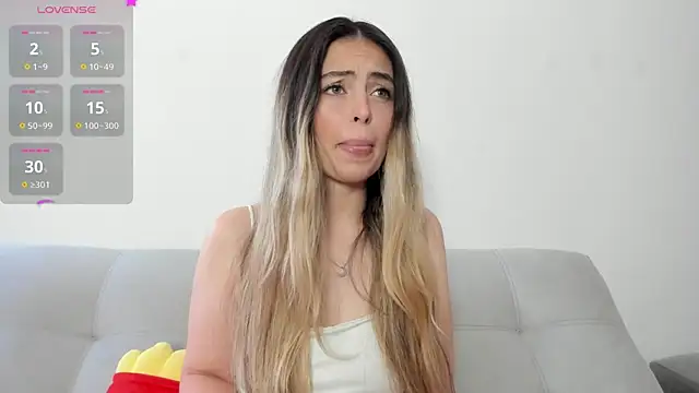 Snapshot of Fernanda_aaaa chatting on 06-25-26, 03:16 Fernanda aaaa online show from 06-25-26, 03:16