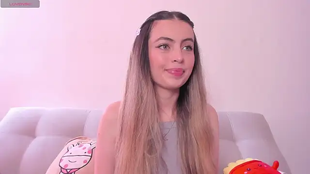 Snapshot of Fernanda_aaaa chatting on 07-03-26, 04:02 Fernanda aaaa online show from 07-03-26, 04:02