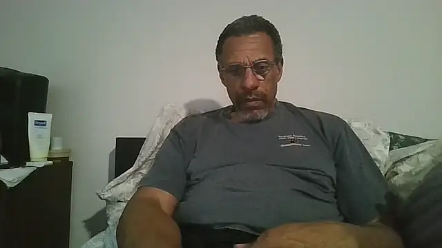 Snapshot of swimmer2496 chatting on 03-08-26, 10:02 swimmer2496 online show from 03-08-26, 10:02