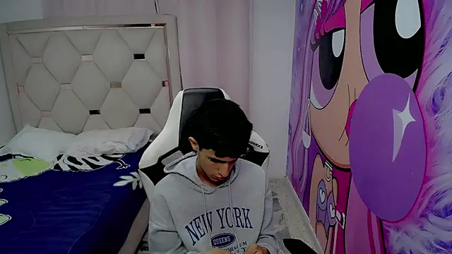 Snapshot of Akyra_latinn chatting on 02-02-26, 12:15 Akyra latinn online show from 02-02-26, 12:15