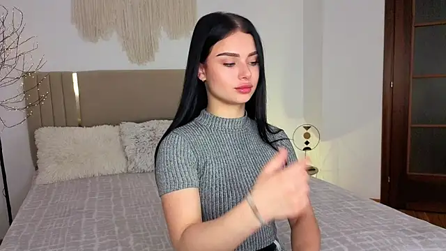 Snapshot of Silena_sky chatting on 06-10-26, 07:18 Silena sky online show from 06-10-26, 07:18