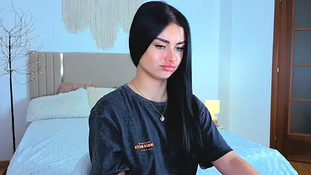 Snapshot of Silena_sky chatting on 07-01-26, 06:59 Silena sky online show from 07-01-26, 06:59