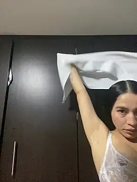 JuliaaVega online show from 02-28-26, 11:33