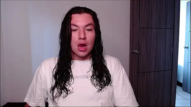 Yigolo   online show from 07-10-26, 01:14