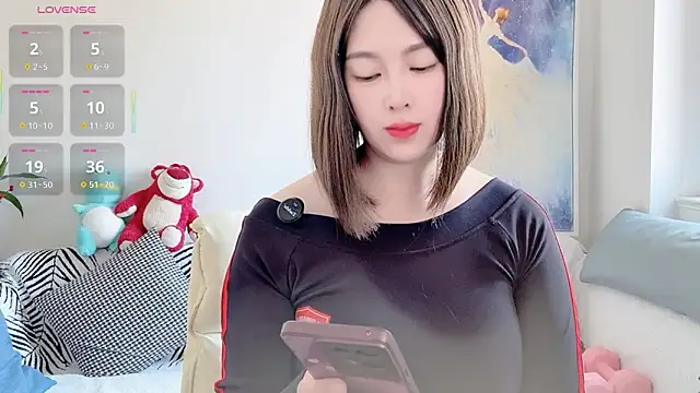 Snapshot of 10ve1y chatting on 02-03-26, 01:15 10ve1y online show from 02-03-26, 01:15