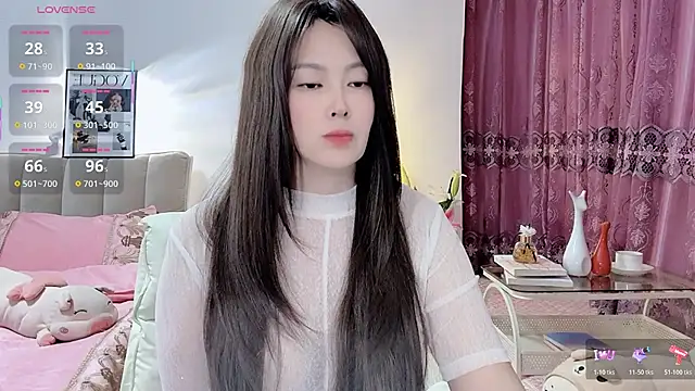 Snapshot of 10ve1y chatting on 02-21-26, 12:39 10ve1y online show from 02-21-26, 12:39