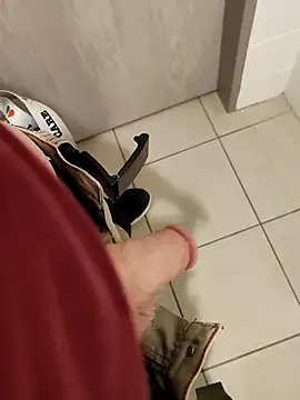 Snapshot of Halunja chatting on 02-22-26, 07:40 Halunja online show from 02-22-26, 07:40