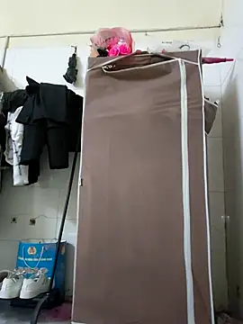 Pinks cool online show from 03-12-26, 06:30