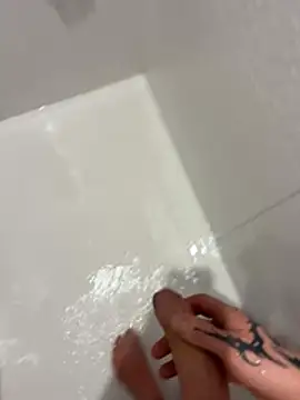 Snapshot of Joker_25x chatting on 01-18-26, 03:05 Joker 25x online show from 01-18-26, 03:05