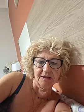 rosasuso online show from 04-26-26, 07:33