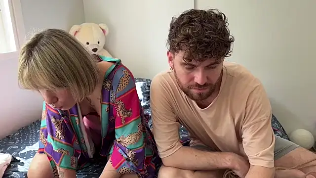 DomAtHome online show from 04-09-26, 03:17