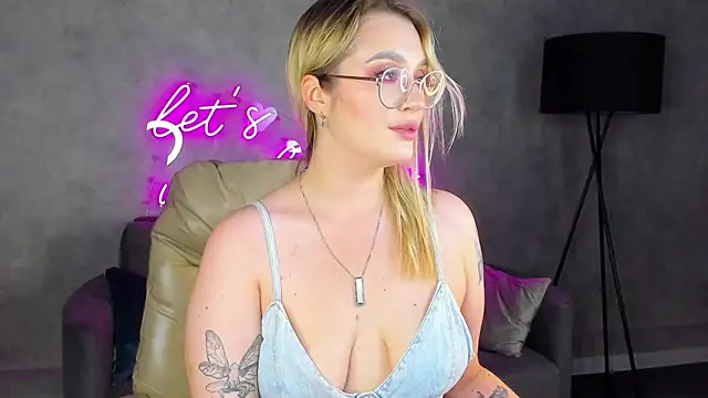 Viickie Nelsson online show from 08-05-26, 09:23