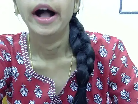 Kulsum S online show from 05-06-26, 01:05