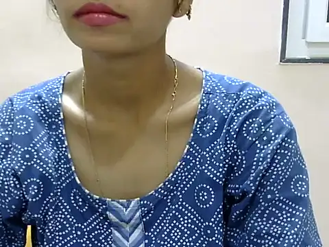 Kulsum S online show from 05-18-26, 01:28