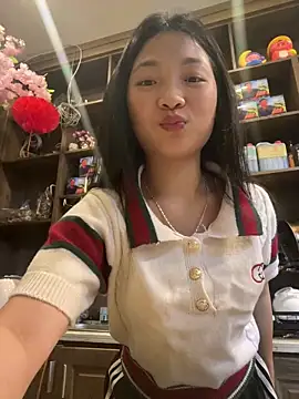 Lyn-be99 online show from 05-22-26, 02:12